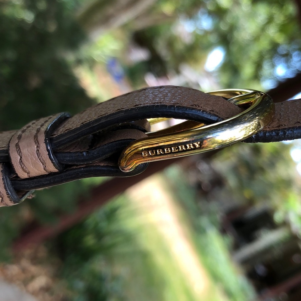 πΊ BURBERRY Cornwall Derby Dk. Sand Leather Purse! - Picture 8 of 16